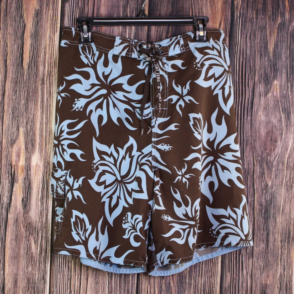 POINT ZERO BOYS XL FLORAL MESH LINED SWIM TRUNKS